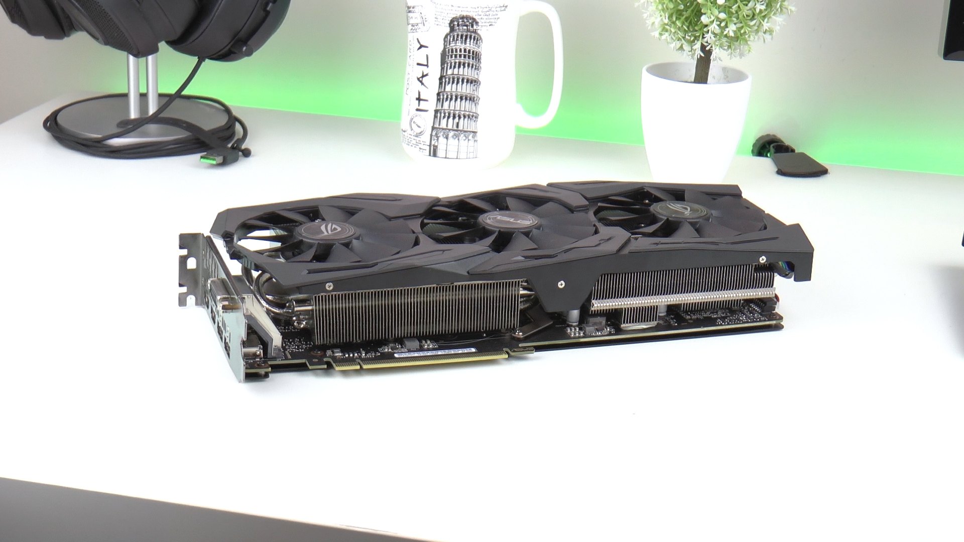 Asus GTX1070Ti Strix incelemesi 'Dengeler değişiyor mu, GTX1080'i geçiyor mu?'