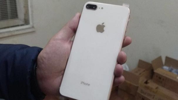 Binlerce kaçak iPhone 8 ve Galaxy Note 8 ele geçirildi