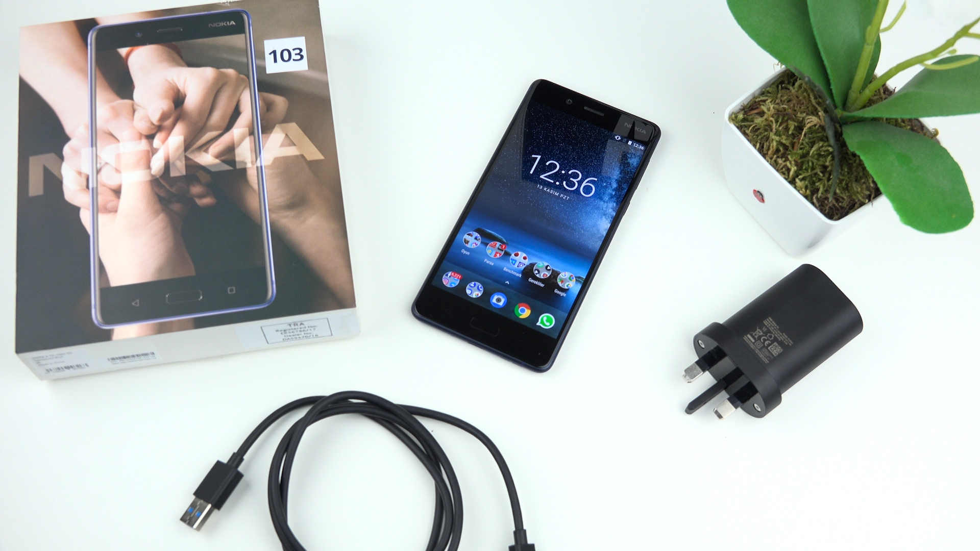 Nokia 8 incelemesi 'Snapdragon 835 ve Zeiss kameralı amiral gemisi'