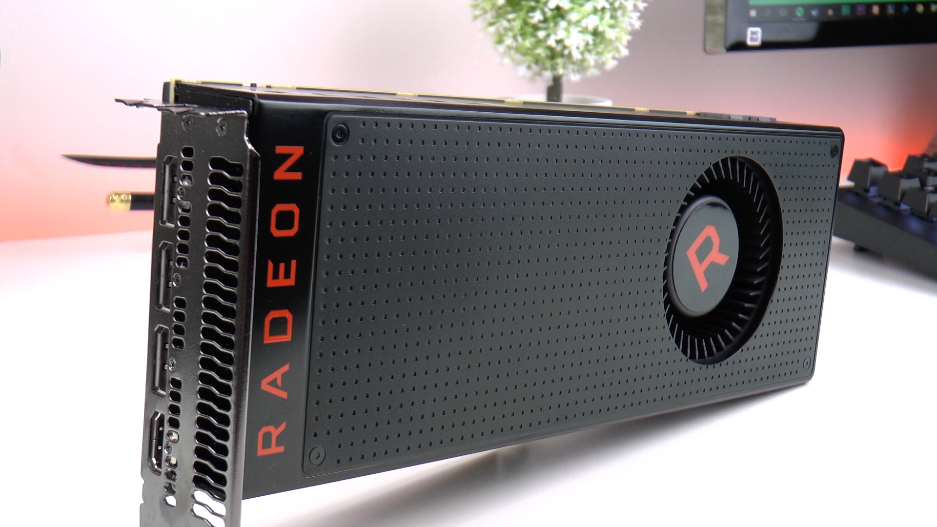 AMD RX Vega 56 incelemesi 'Alev alev DX12 performansı'