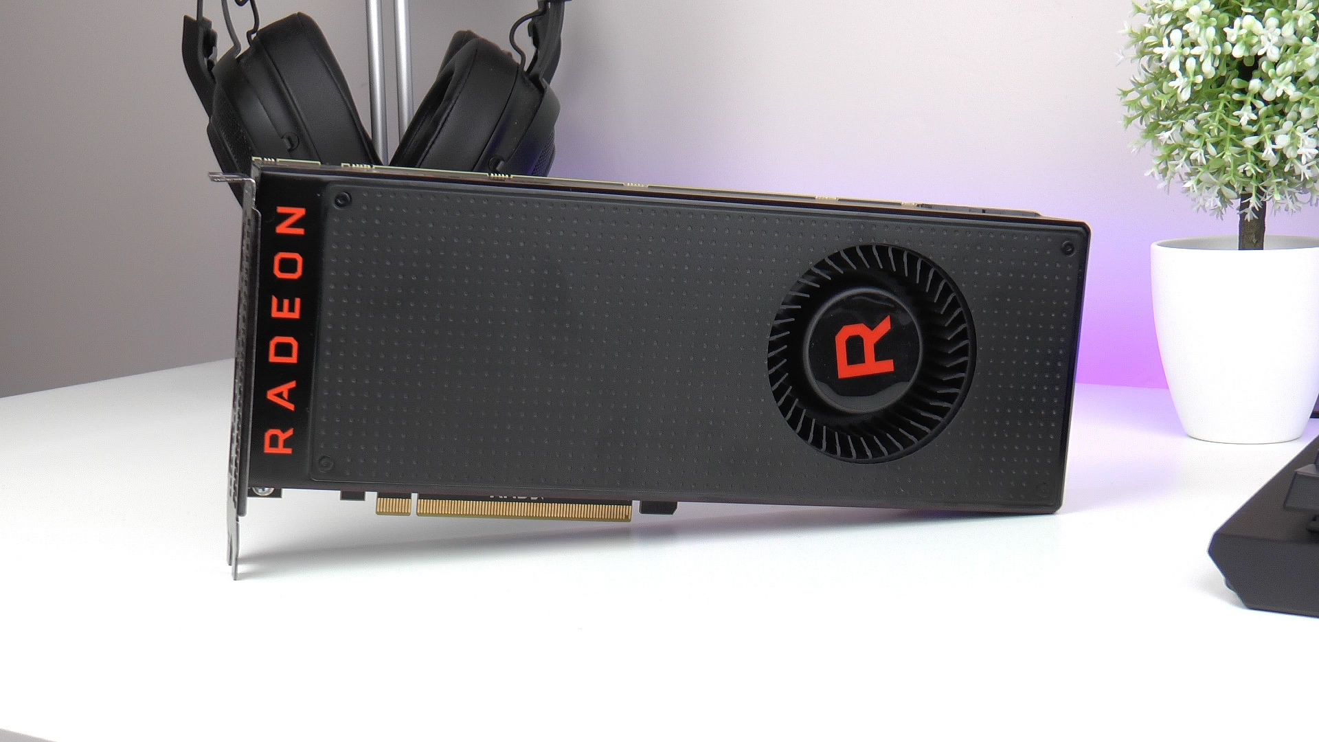 AMD RX Vega 56 incelemesi 'Alev alev DX12 performansı'