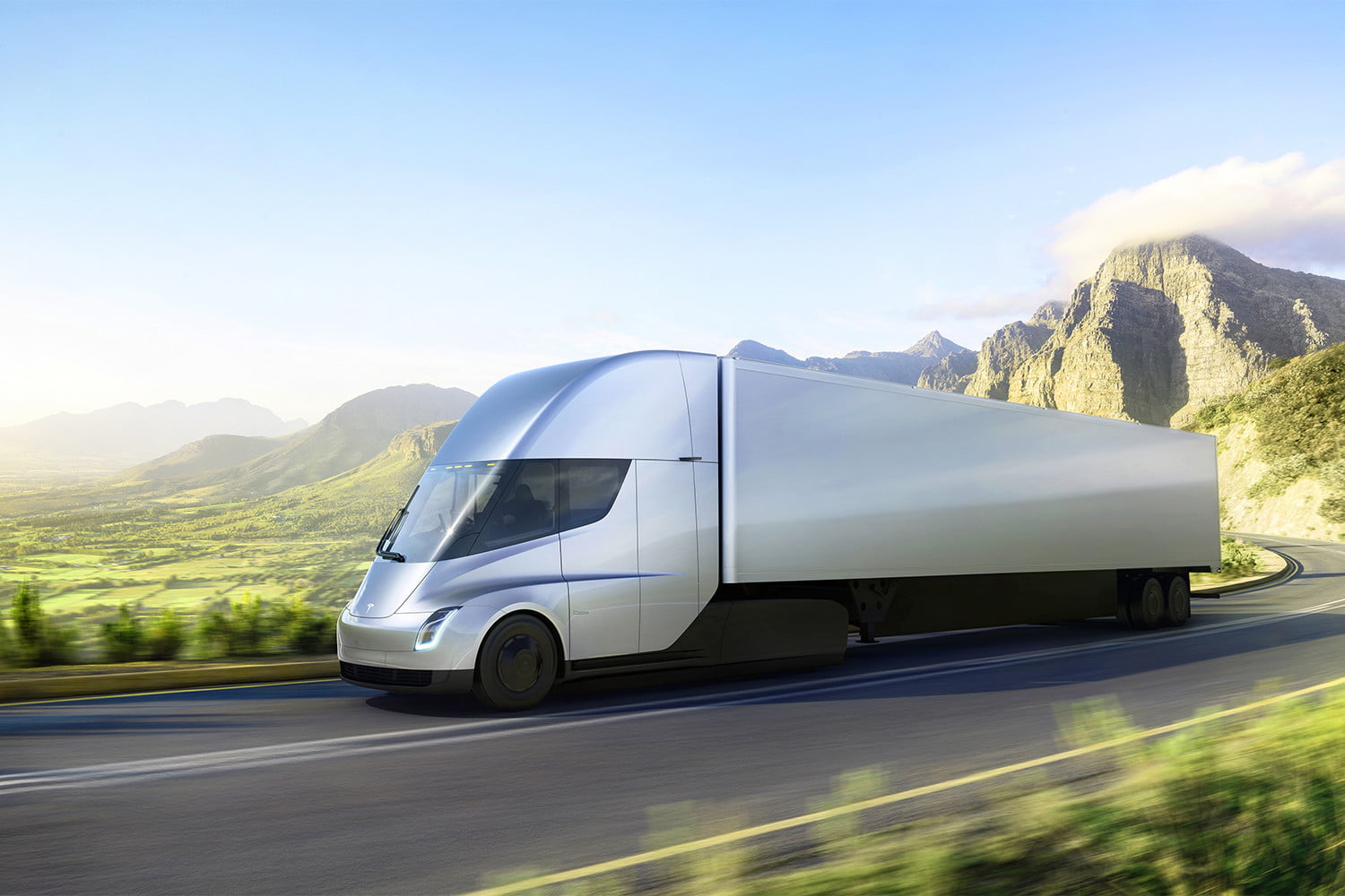 Tesla Semi'ye ait hızlanma videoları internete düşmeye başladı