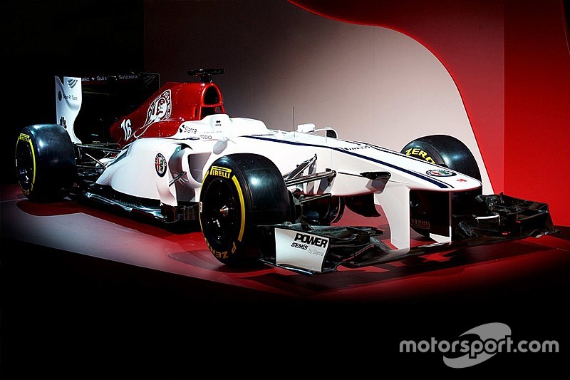 Alfa Romeo Sauber takımının 2018 Formula 1 konsept aracı sergilendi