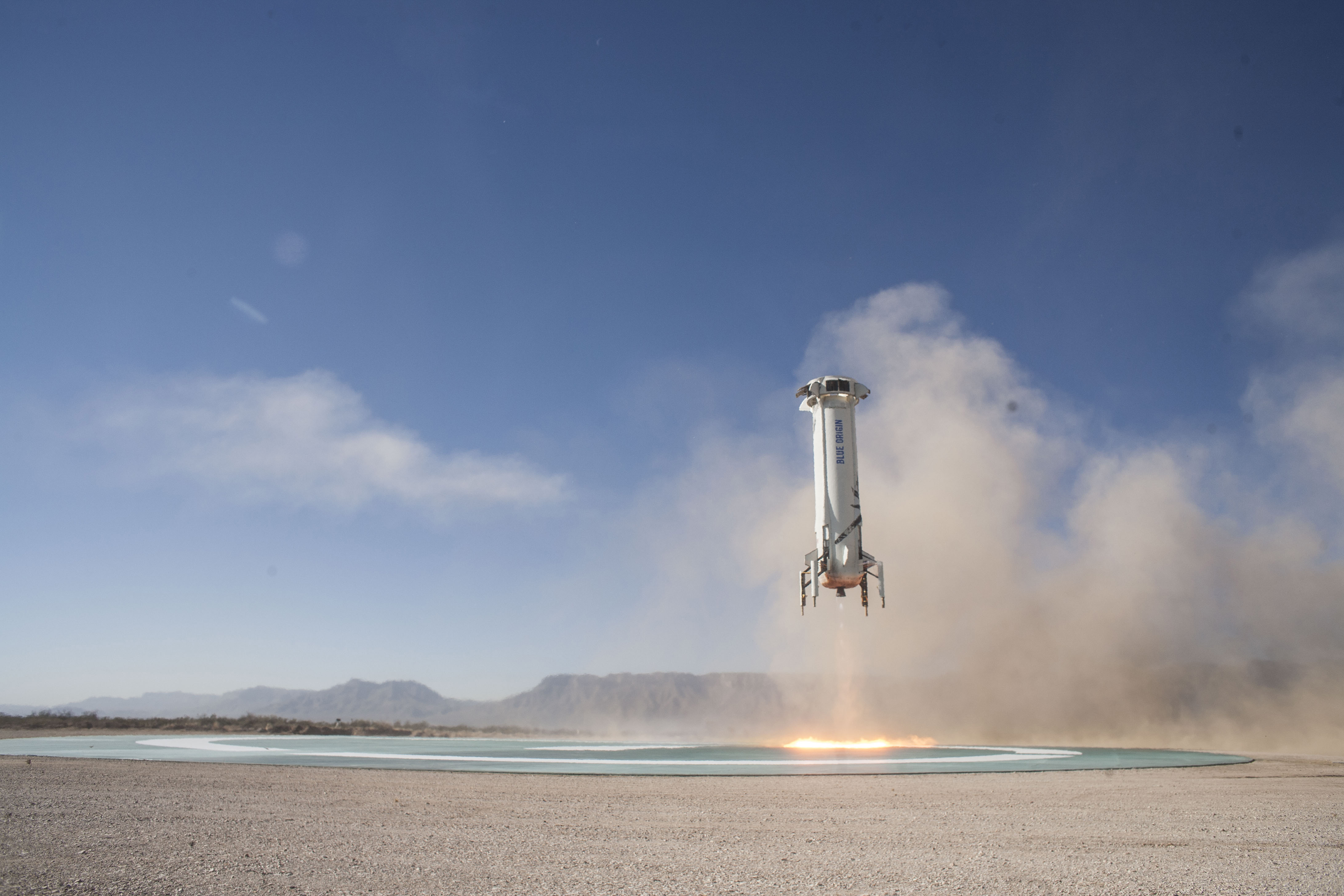 Blue Origin'in roket denemesinden muhteşem görüntüler 'Uzay turizmine doğru'