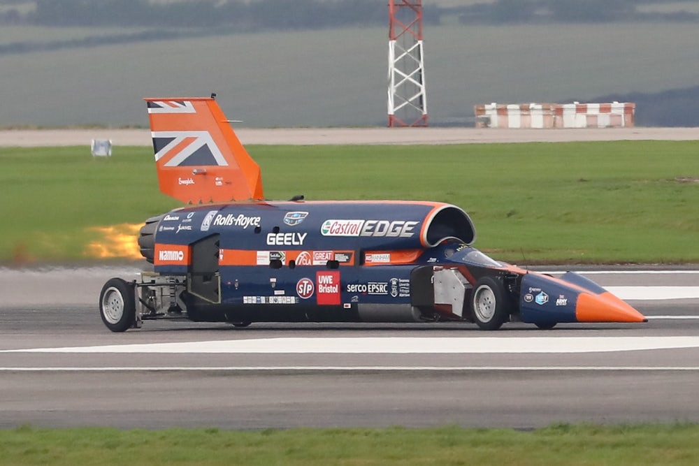 Bloodhound SSC dünya kara hız rekorunu kırmaya hazırlanıyor