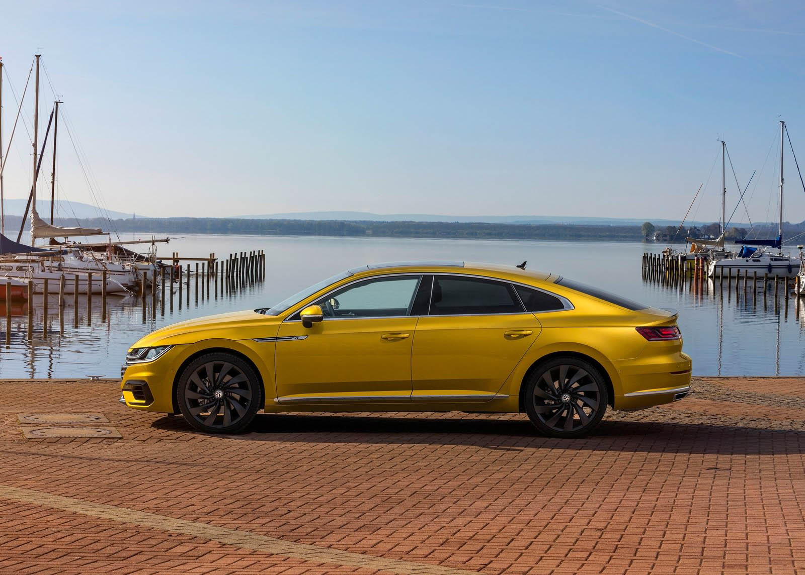 Volkswagen'den 400 beygirlik Arteon geliyor