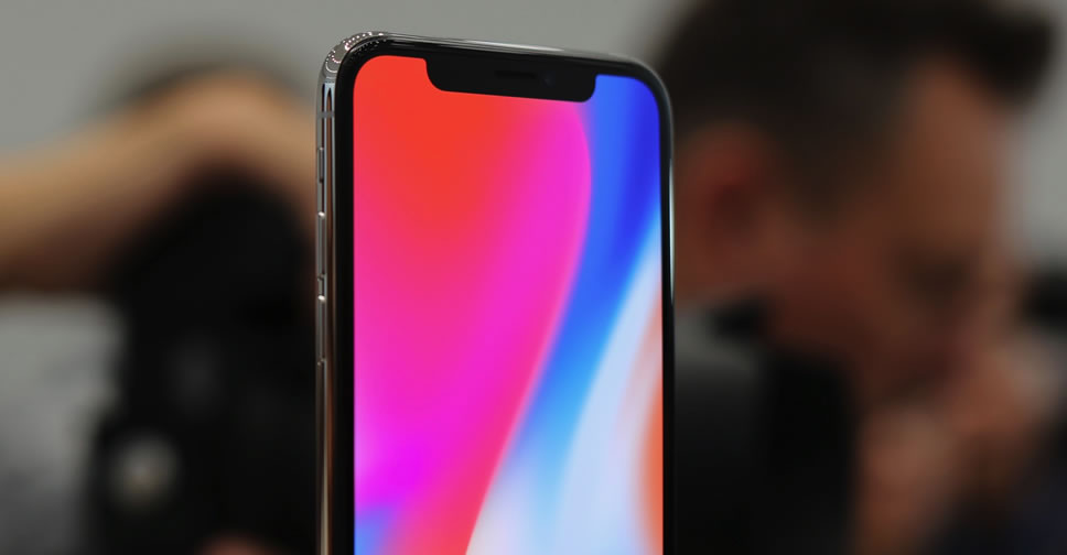 iPhone X'un OLED ekranı ne kadar süre geçince yanma belirtileri gösteriyor?