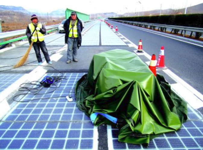 Çin'in güneş enerjili yolu hırsızların kurbanı oldu