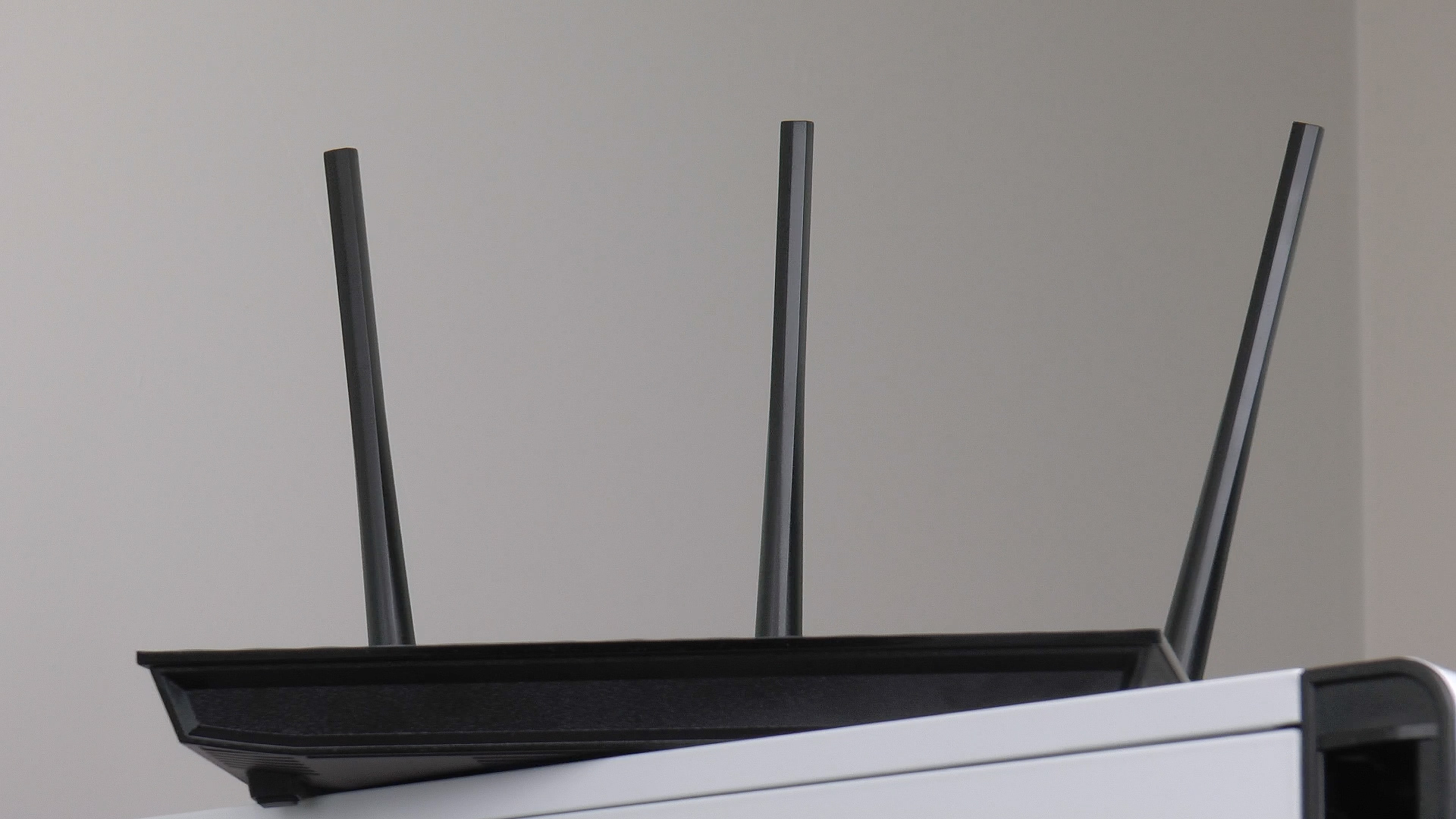 Asus DSL-AC51 modem/router incelemesi 'F/P ürünü mü, değil mi?'