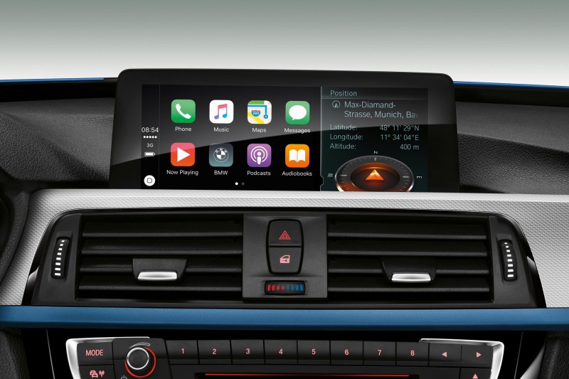 BMW'den tartışmalı karar: Apple CarPlay yıllık 80 dolara sunulacak