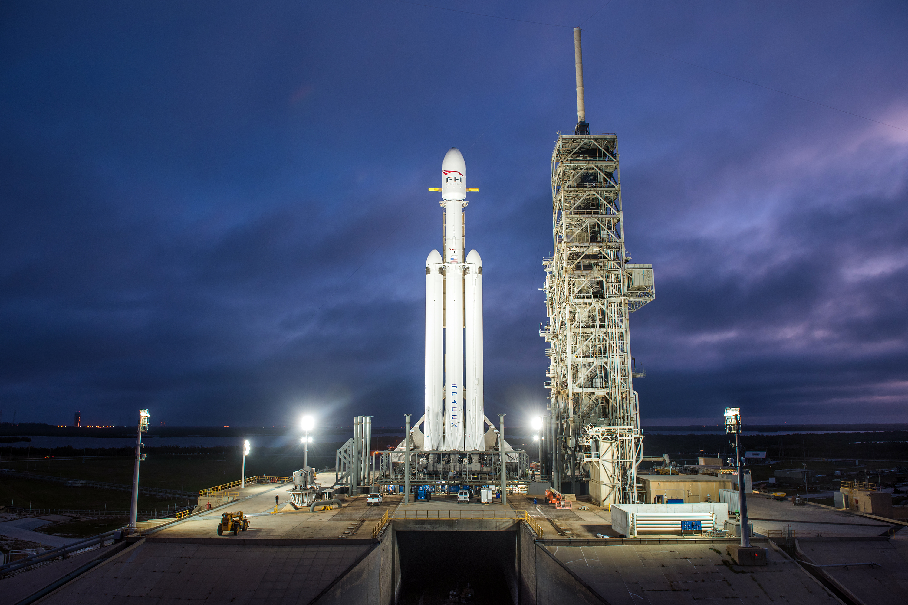 İşte Falcon Heavy'nin ilk test anlarından muhteşem görüntüler