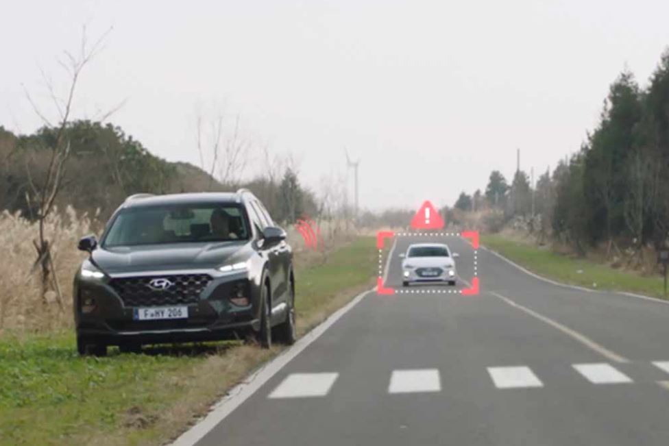 Yeni Hyundai Santa Fe'nin Güvenli Çıkış Asistanı'nı görev sırasında izleyin