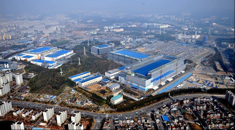 Samsung, TSMC'yi yakalamak için yeni 7nm döküm tesisi kuruyor