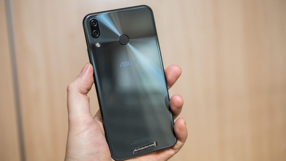 Amiral gemisi Asus ZenFone 5Z tanıtıldı. İşte Asus ZenFone 5Z özellikleri ve fiyatı