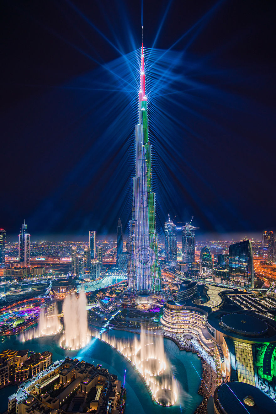 Dubai'de dünya rekoru kıran muhteşem ışık şöleni [Galeri]