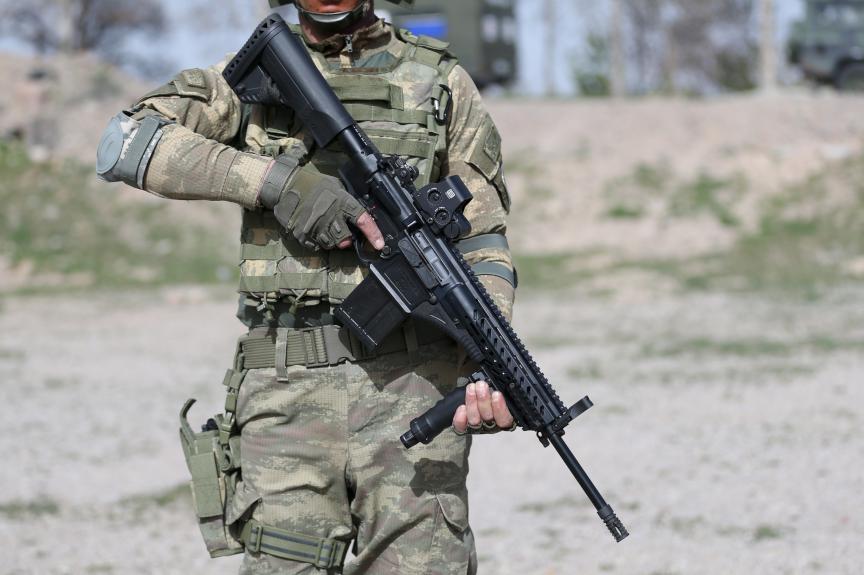 Milli piyade tüfeği MPT 76, askeri birliklerin kullanımına sunuldu