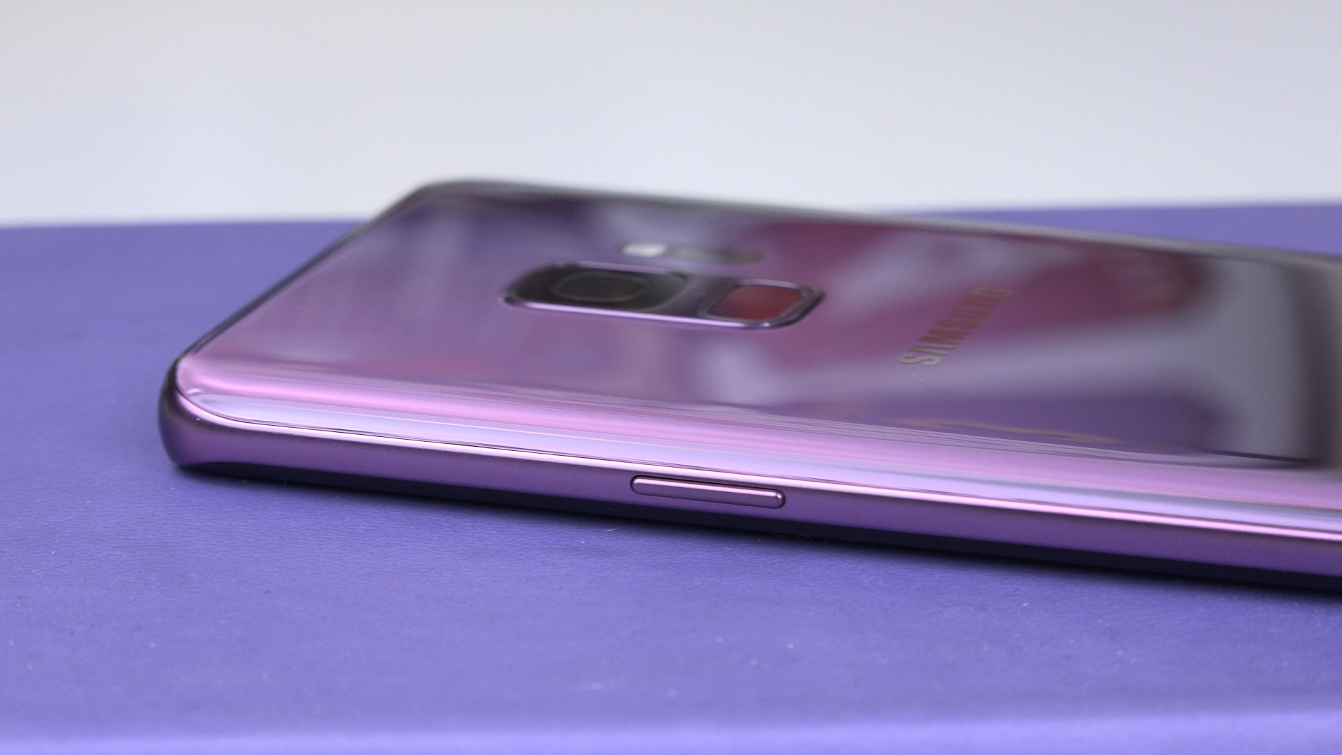 Samsung Galaxy S9 incelemesi 'Ele avuca sığıyor ama S9+ kadar iyi mi?'