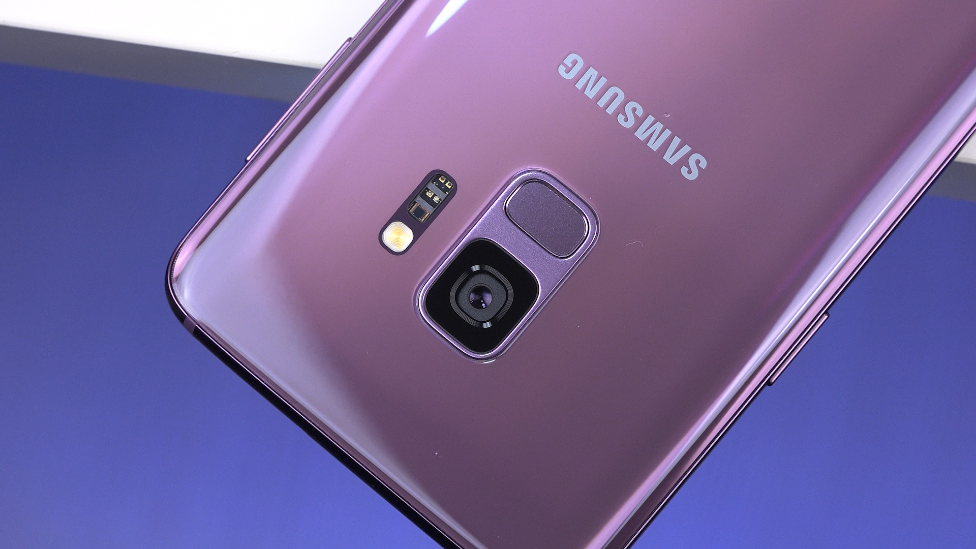 Samsung Galaxy S9 incelemesi 'Ele avuca sığıyor ama S9+ kadar iyi mi?'