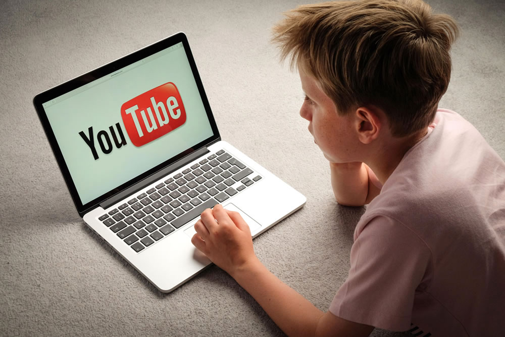 Youtube, çocukların verilerini yasa dışı olarak topladığı gerekçesi ile şikayet edildi
