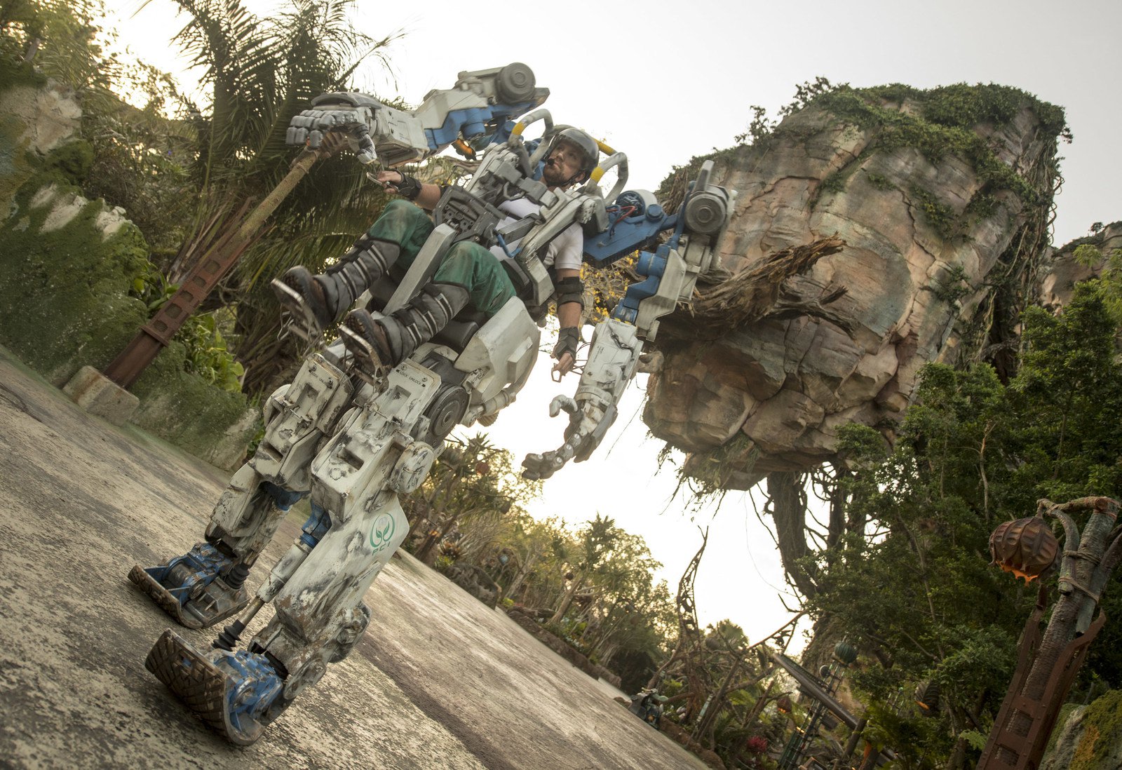 Disney'in Avatar temalı parkına, filmde yer alan robot ekleniyor 