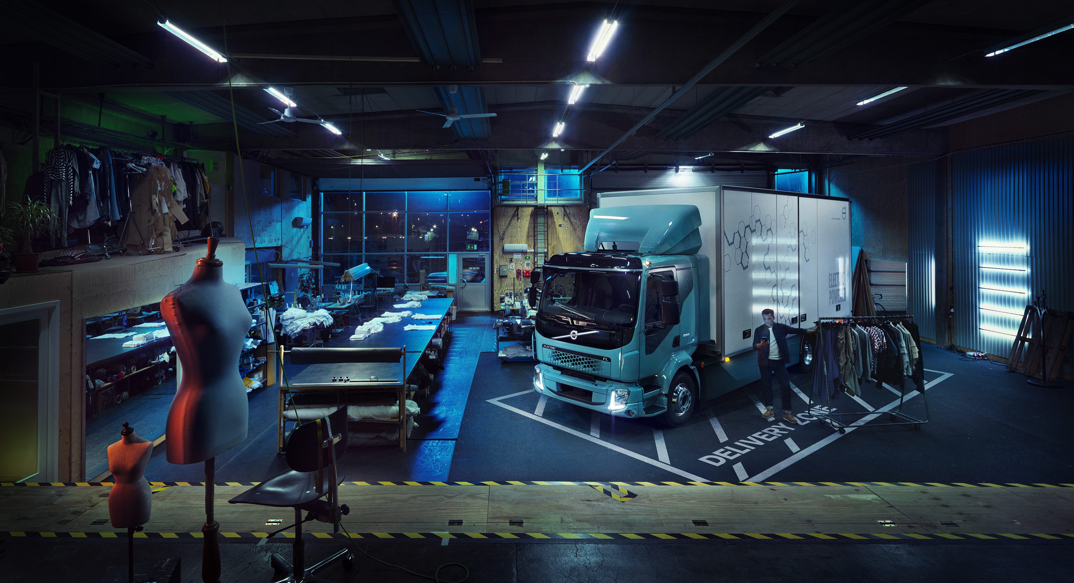 Volvo Trucks, 300km menzilli ilk elektrikli kamyonunu tanıttı