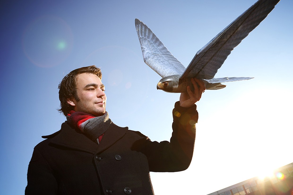 Havalimanlarında kuş tehlikesine çözüm: Kartal görünümünlü drone
