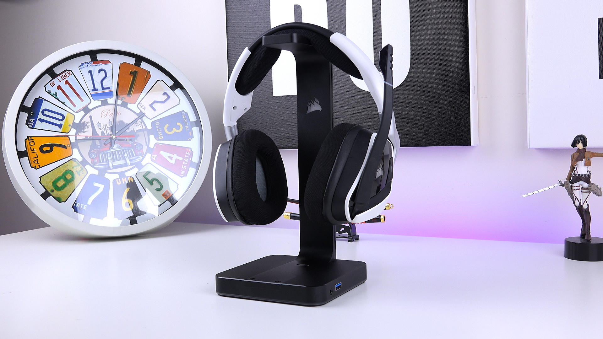 En iyisi, en pahalısı 'Corsair ST100 RGB Premium' kulaklık standı!