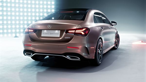 Mercedes A Sinifi Sedan Resmi Olarak Tanitildi