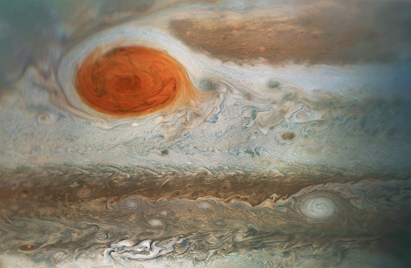 Juno, Jüpiter'in 'Büyük Kırmızı Lekesi'ni görüntüledi