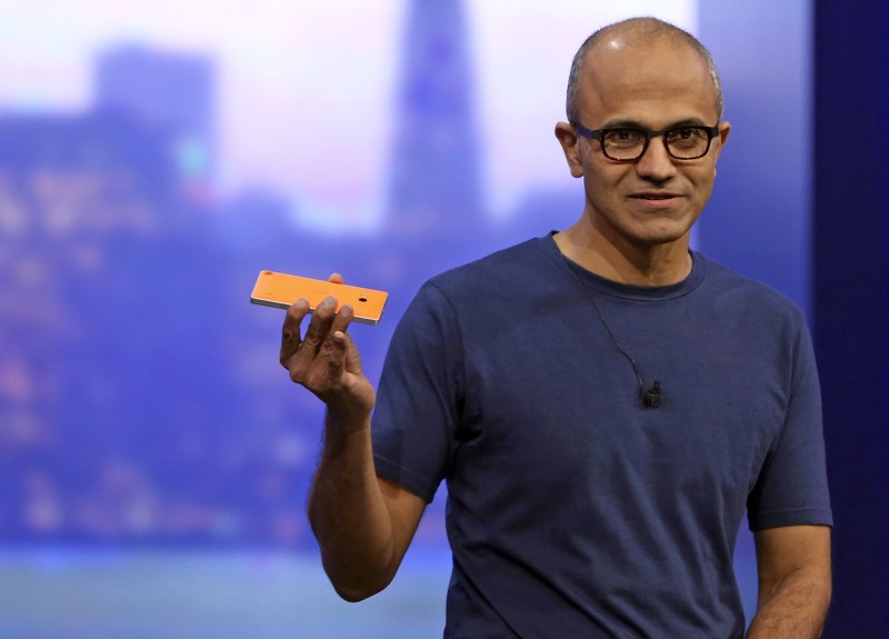 Satya Nadella: Microsoft, mobil teknolojiye yatırım yapmaya devam edecek