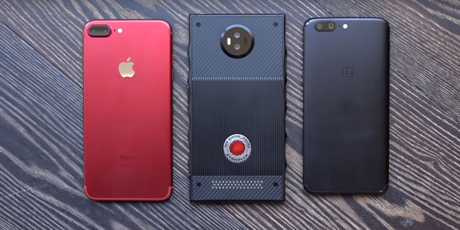 Holografik ekranlı akıllı telefon RED Hydrogen One ertelendi