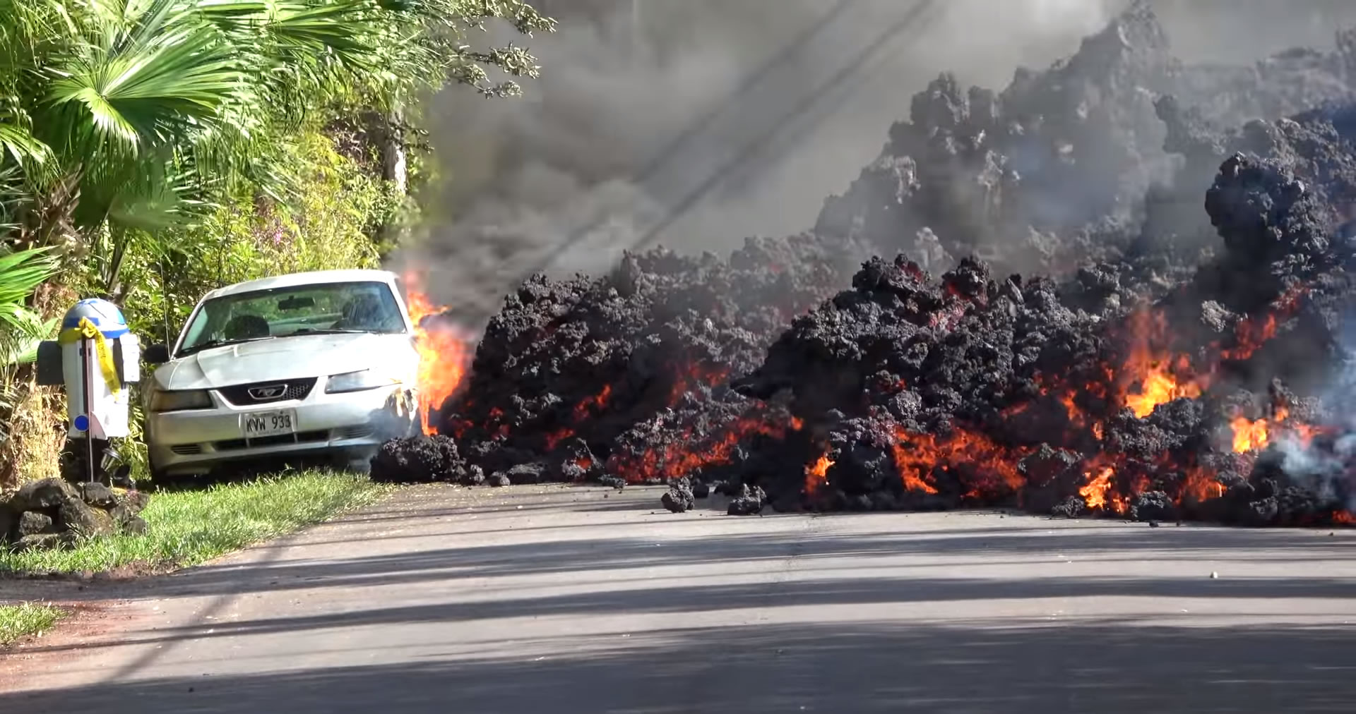 Kilauea Yanardağı'nın patlaması sonucu tatil cenneti Hawaii cehenneme döndü [Video]