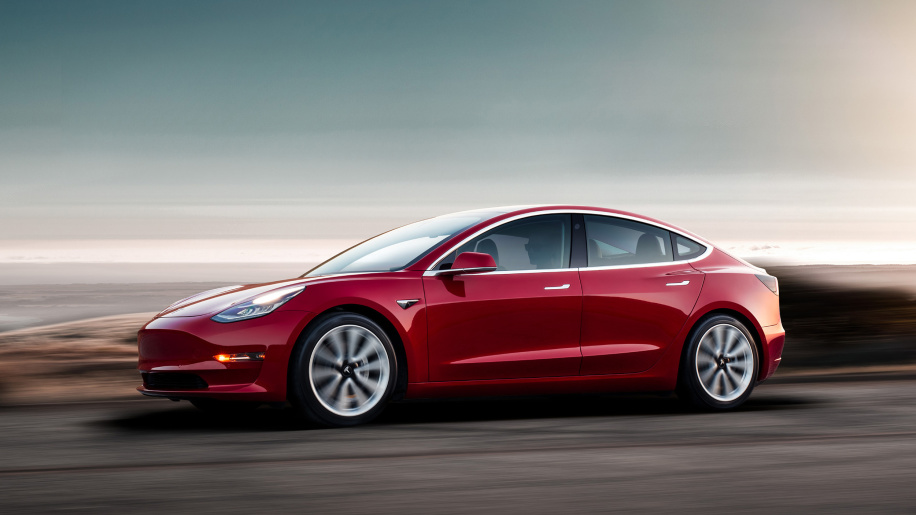 Çift motorlu Tesla Model 3 gelecek hafta siparişe açılıyor
