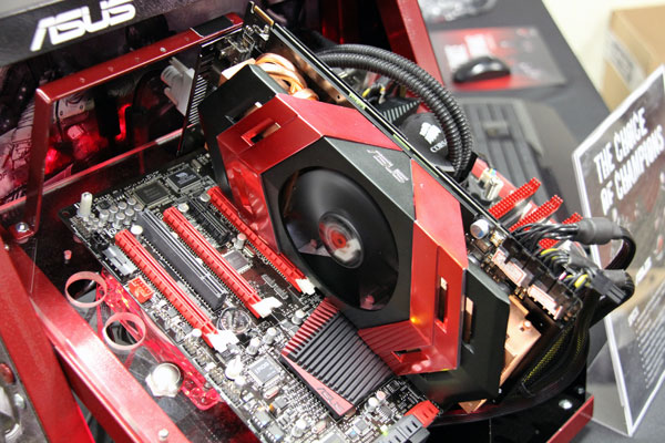 Asus HD 5970 Ares: Radeon HD 5870 X2 rekorlarla geliyor